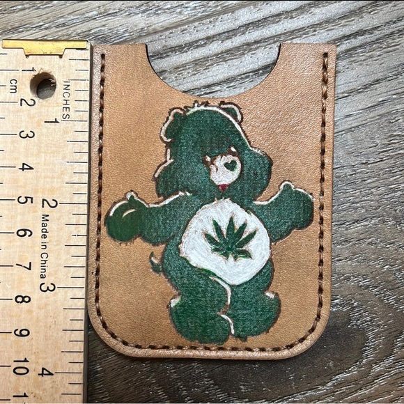 Handmade Custom Leather Minimalist Wallet - Picture 3 of 6